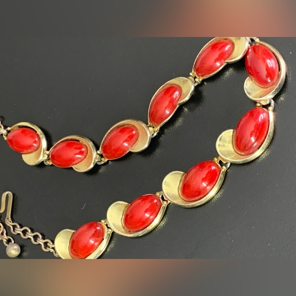 RARE - STRIKING VINTAGE CHAREL RED CABACHON NECKLACE - Picture 4 of 12
